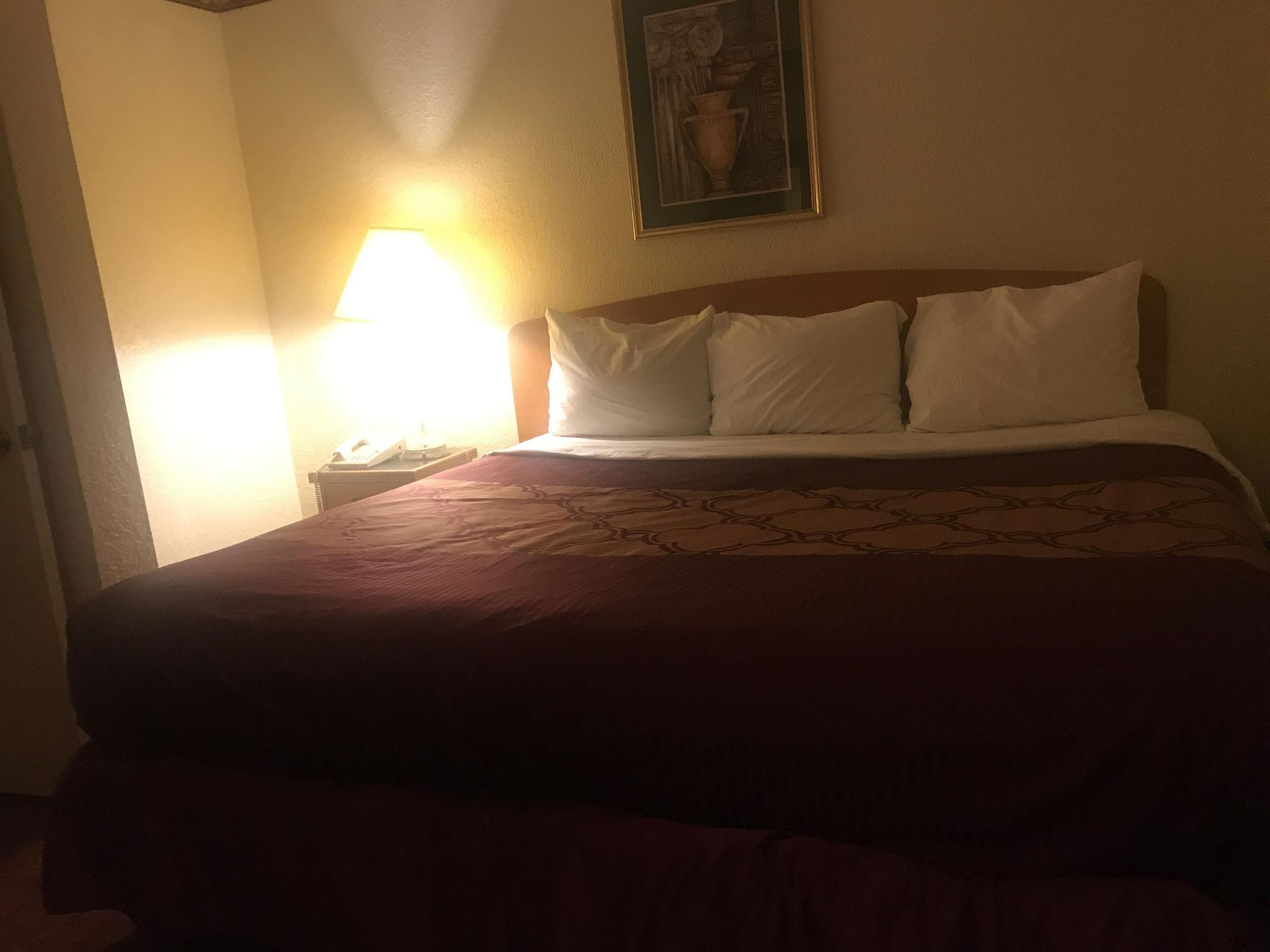 Bear Mount Inn & Suites Pigeon Forge Buitenkant foto