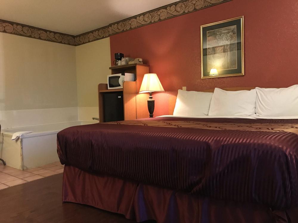 Bear Mount Inn & Suites Pigeon Forge Buitenkant foto