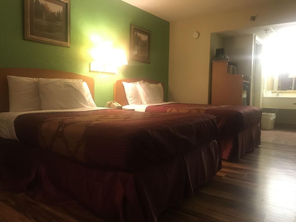 Bear Mount Inn & Suites Pigeon Forge Buitenkant foto