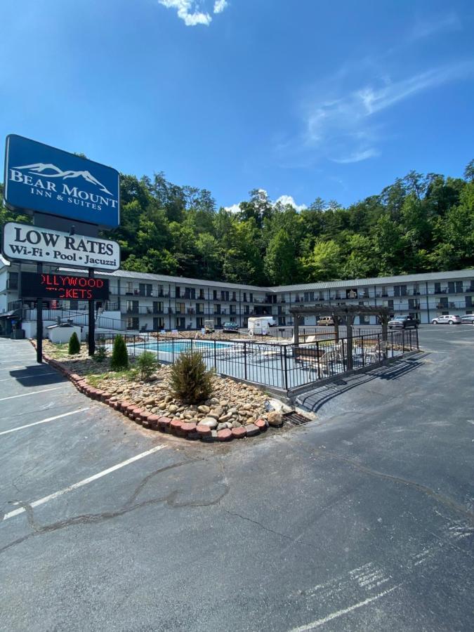Bear Mount Inn & Suites Pigeon Forge Buitenkant foto