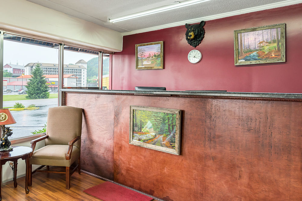 Bear Mount Inn & Suites Pigeon Forge Buitenkant foto