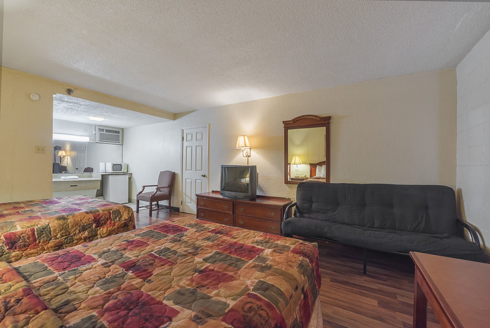Bear Mount Inn & Suites Pigeon Forge Buitenkant foto
