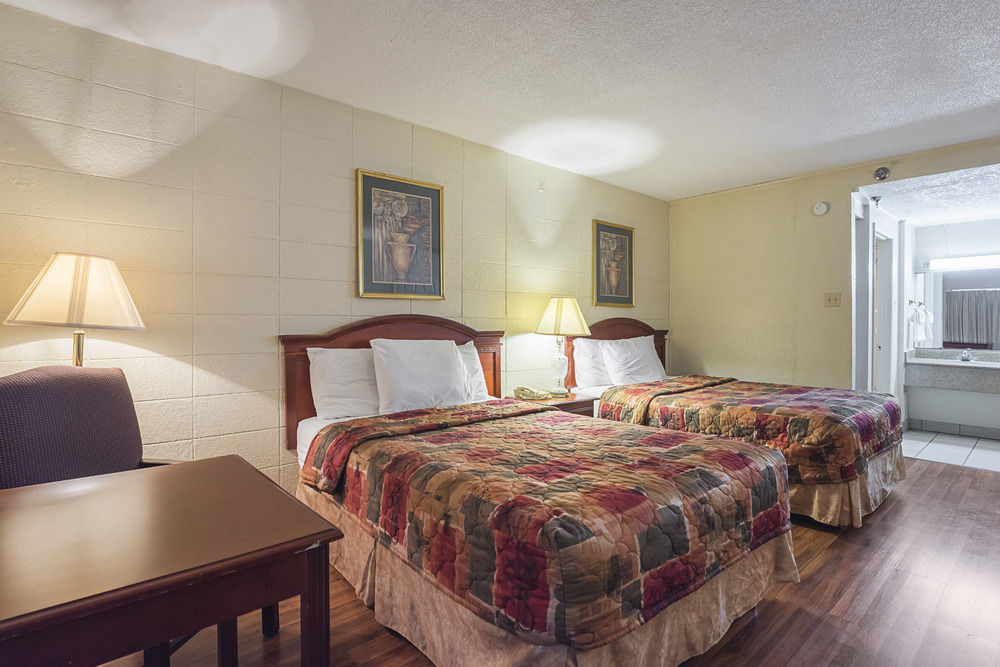 Bear Mount Inn & Suites Pigeon Forge Buitenkant foto