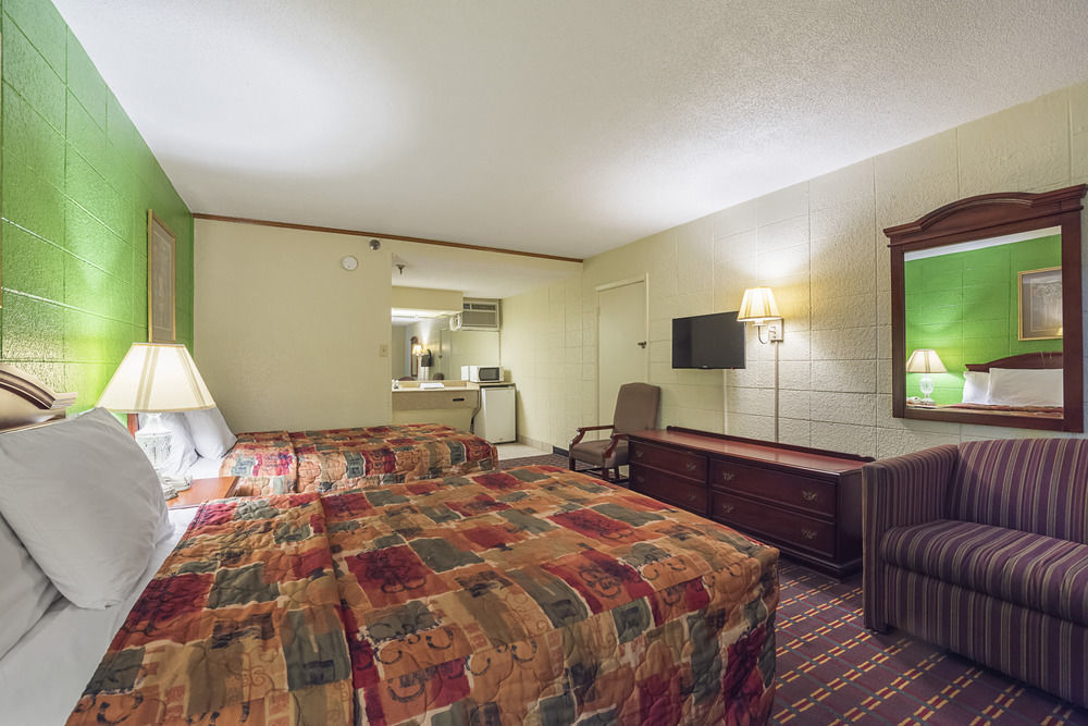 Bear Mount Inn & Suites Pigeon Forge Buitenkant foto