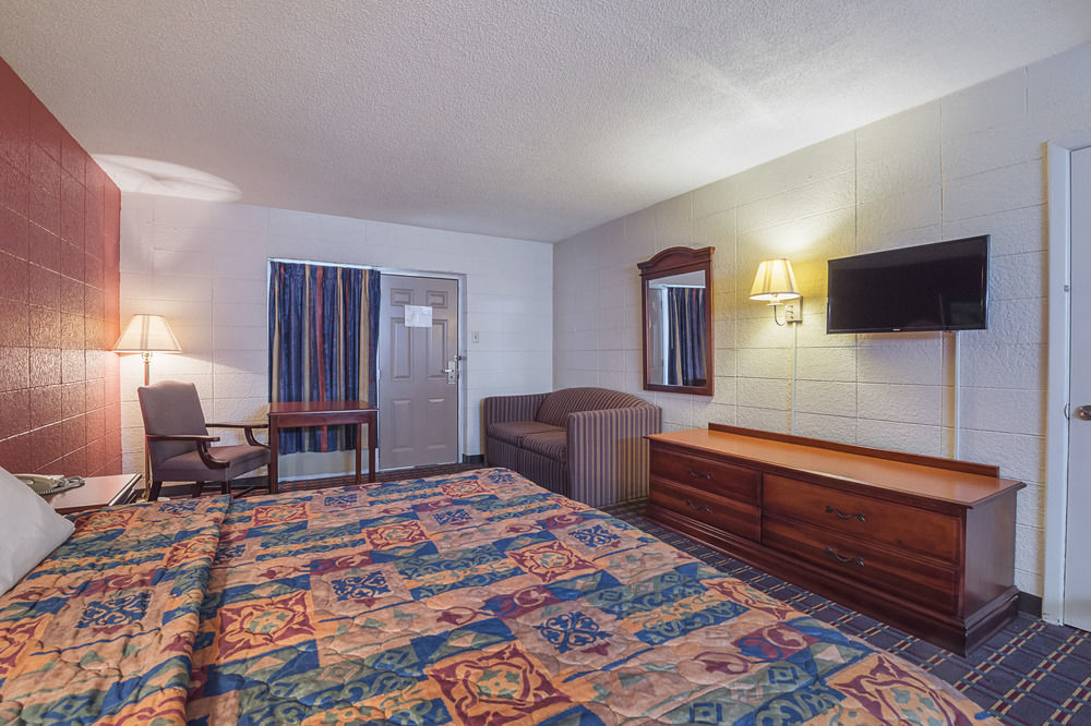 Bear Mount Inn & Suites Pigeon Forge Buitenkant foto