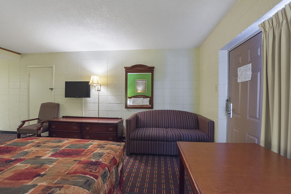 Bear Mount Inn & Suites Pigeon Forge Buitenkant foto