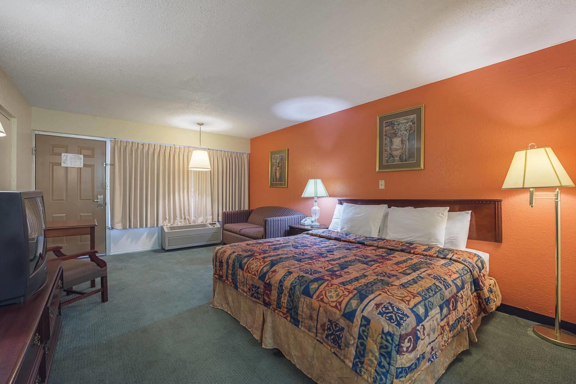 Bear Mount Inn & Suites Pigeon Forge Buitenkant foto