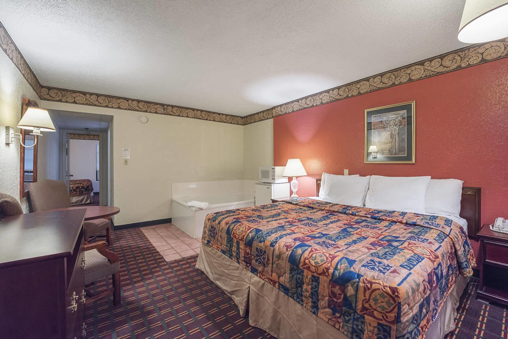 Bear Mount Inn & Suites Pigeon Forge Buitenkant foto
